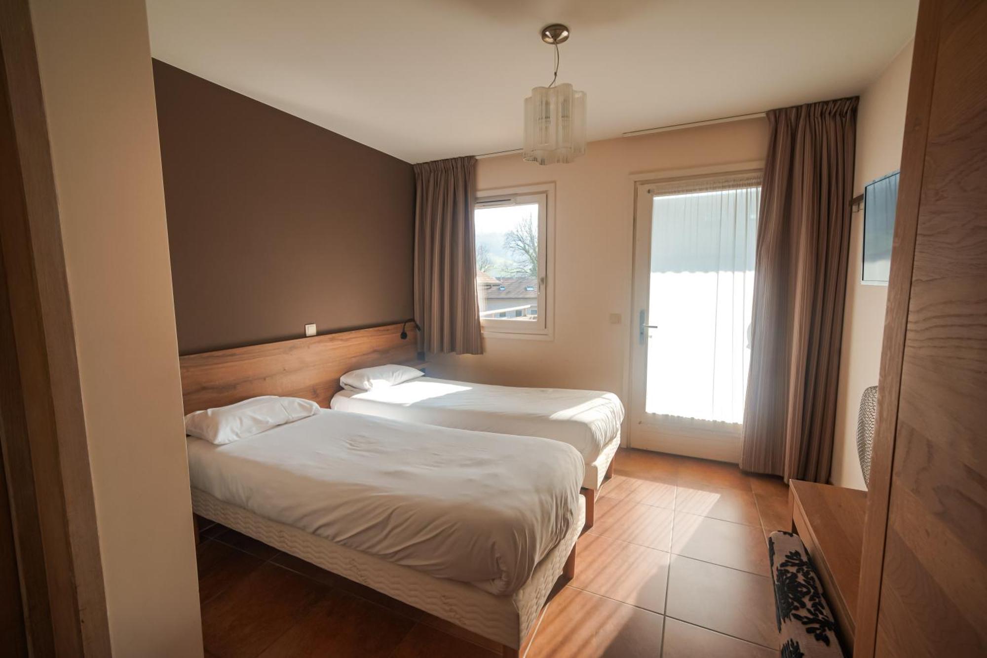 Residence Les Chataigniers 생조리오즈 외부 사진