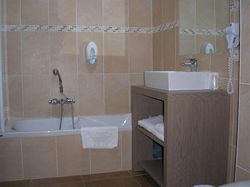 Residence Les Chataigniers 생조리오즈 외부 사진